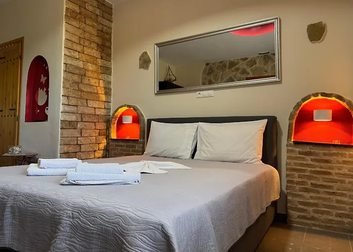 Aristos Apartments & Suites