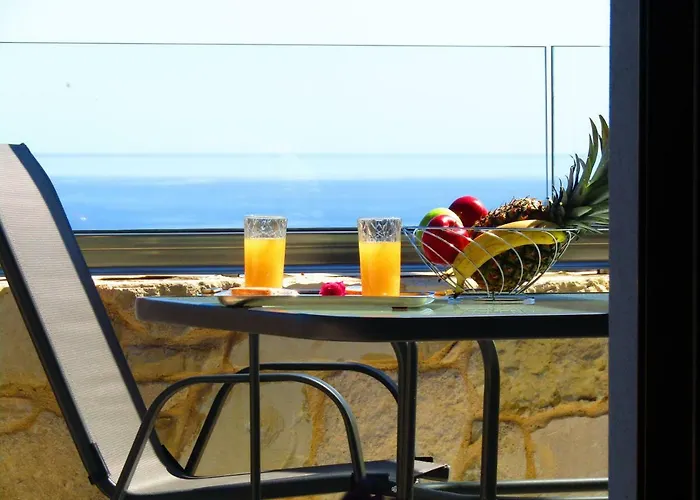 Aristos Apartments & Suites